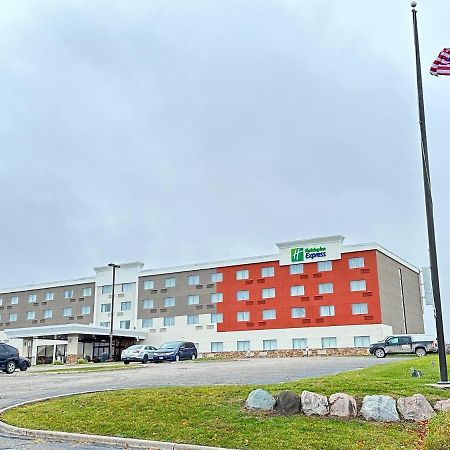 Holiday Inn Express Big Rapids By Ihg Eksteriør billede