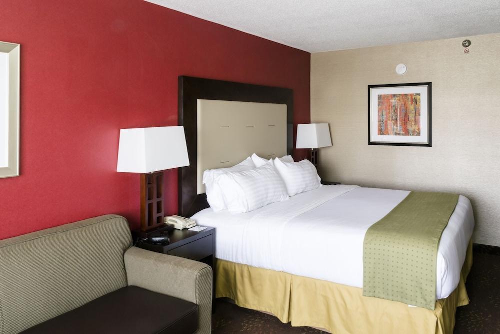 Holiday Inn Express Big Rapids By Ihg Eksteriør billede