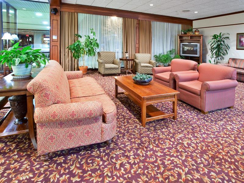 Holiday Inn Express Big Rapids By Ihg Eksteriør billede