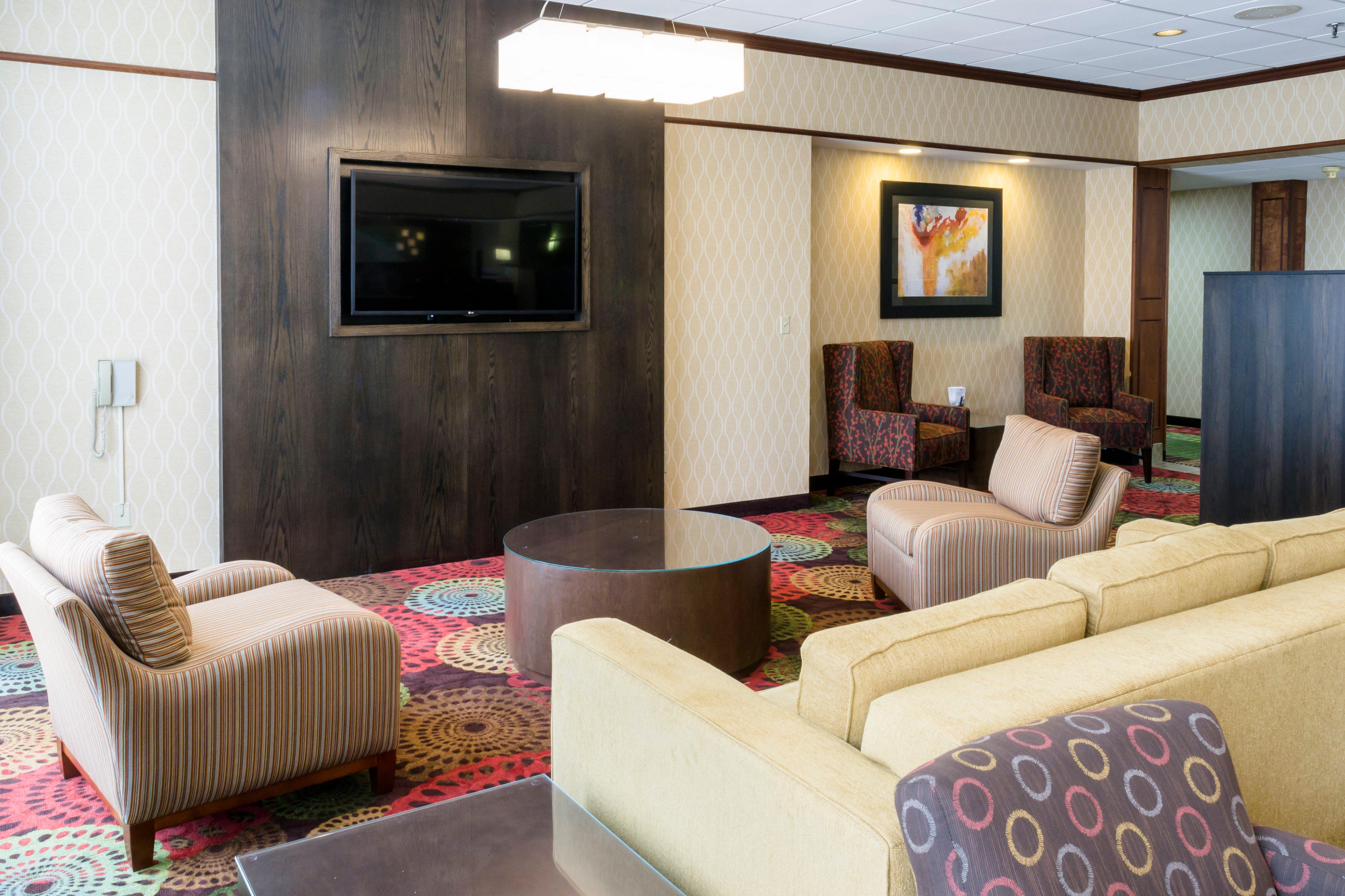 Holiday Inn Express Big Rapids By Ihg Eksteriør billede